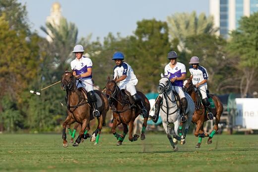 5 - Zápas Mahra Polo (bílo-fialové dresy) vs. Bangash Polo.jpg